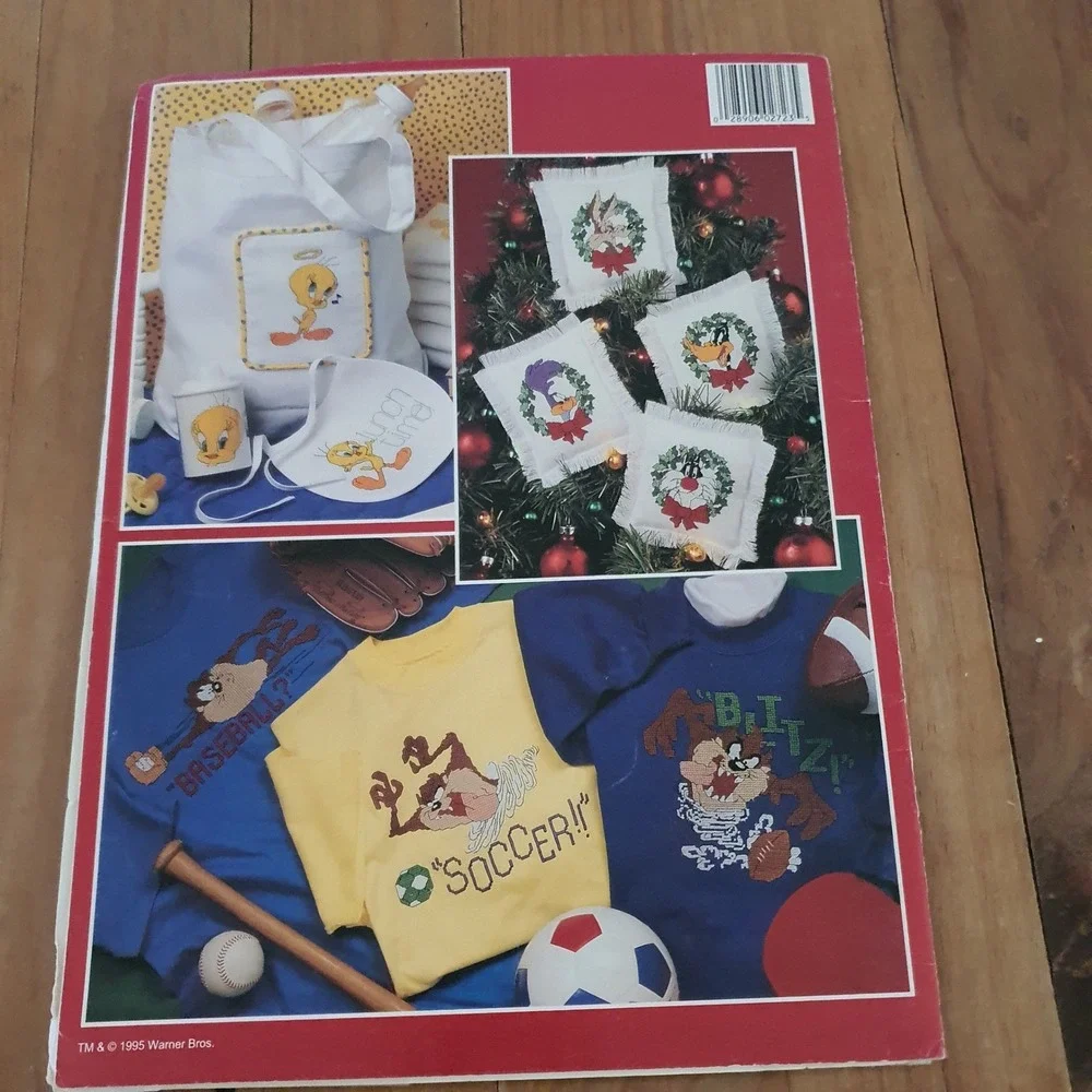 Vintage Looney Tunes Cross Stitch Pattern Book Lot Leisure‎ Arts 2564 2723 1990s